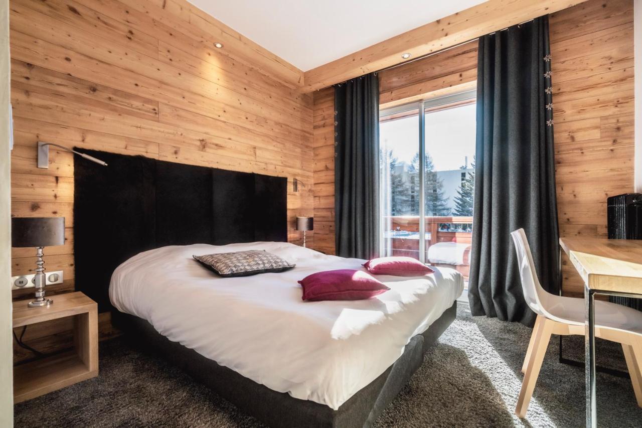 Hotel Les Melezes เลส์เดอซาลป์ ภายนอก รูปภาพ