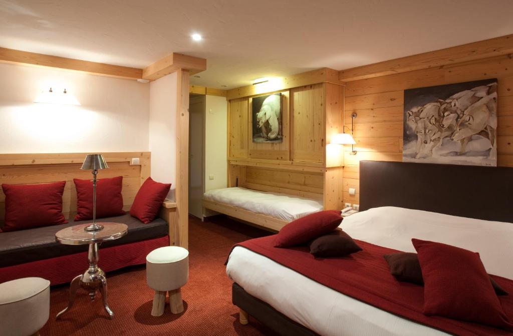 Hotel Les Melezes เลส์เดอซาลป์ ภายนอก รูปภาพ